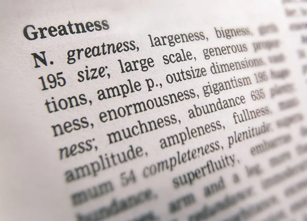 Synonymordbok sida som visar definition av ordet storhet — Stockfoto