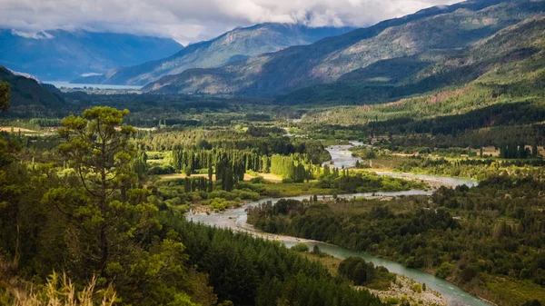 Landskap Blå Floden Dalen Och Skogen Bolson Argentinska Patagonien — Stockfoto