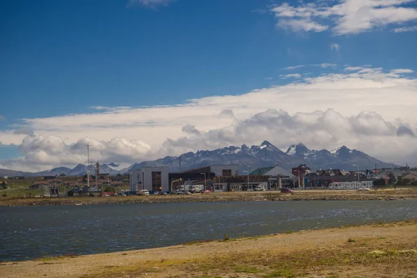 Χιονισμένα Βουνά Από Την Πόλη Του Ουσουάια Στην Αργεντινή Παταγονία — Φωτογραφία Αρχείου