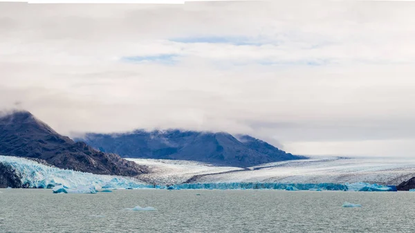 アルゼンチンのウプサラ氷河のパノラマ アルヘンティーノ湖 パタゴニアで氷河国立公園 アンデス山脈の南アイス フィールド — ストック写真
