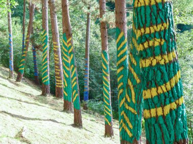 Oma, Bask Ülkesi boyalı ormanda. Ibarrola. İspanya