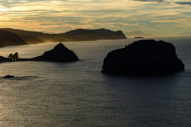 San juan de Gaztelugatxe gün batımı