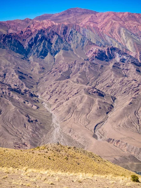 阿根廷西北部胡马瓦卡14种颜色的山的垂直图片 Quebrada Humahuaca — 图库照片