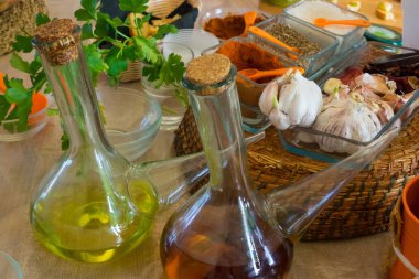 Kanarya mutfağının tipik soslar hazırlamak için maddeler g