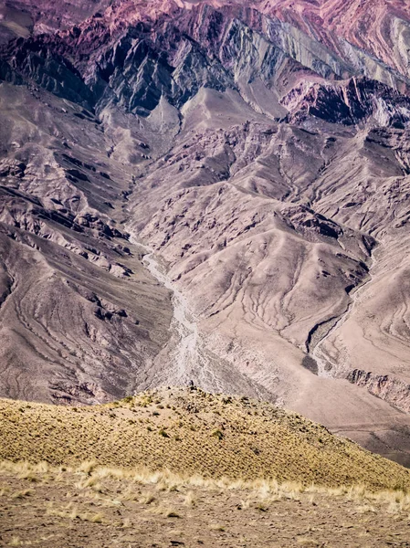 Vertikales Bild des hornocal der 14 Farben Berg in humahuac — Stockfoto