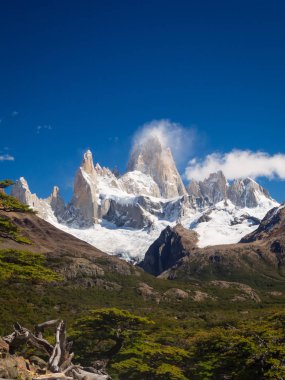 El Chalten Güney Patagonya'yakınındaki Fitz Roy dağ üzerinde