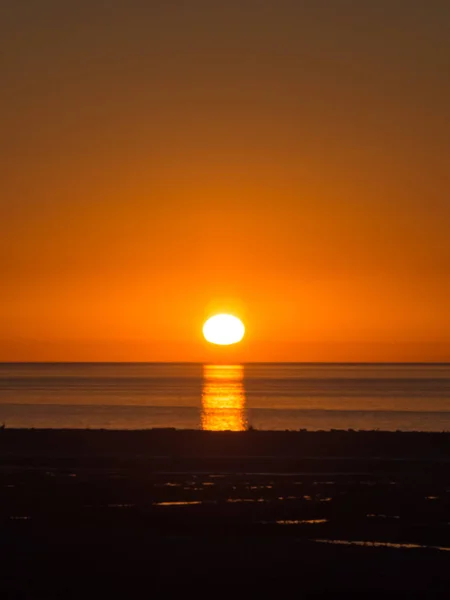 Belo pôr do sol acima do Oceano Pacífico, mar — Fotografia de Stock
