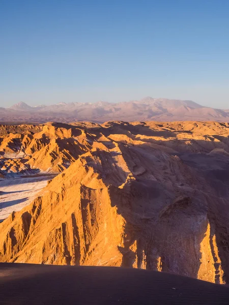 Blick auf das Tal des Mondes in San Pedro de Atacama bei Sonnenuntergang — Stockfoto