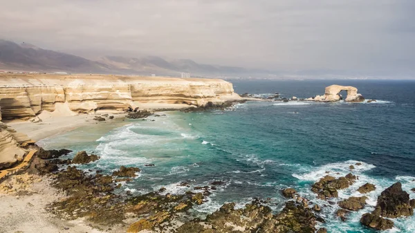 Panoramic pic of La Portada, stones arch in Antofagasta, Chile — Stock Photo, Image