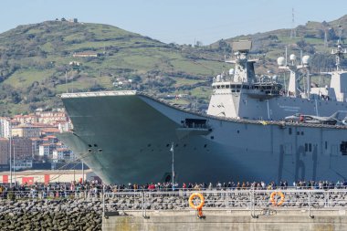 Bilbao, İspanya - Mart / 23/2019. Uçak gemisi Spa