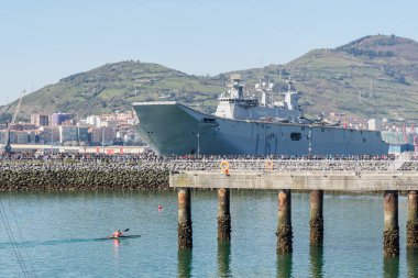 Bilbao, İspanya - Mart / 23/2019. Uçak gemisi Spa