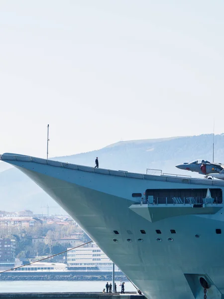 Bilbao, Spanyolország - március / 23/2019. A repülőgép-hordozó, a fürdő — Stock Fotó