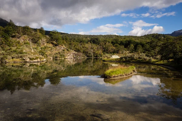 Lapataia Bay i nationalparken Tierra del Fuego. Ushuaia i Patagonien — Stockfoto