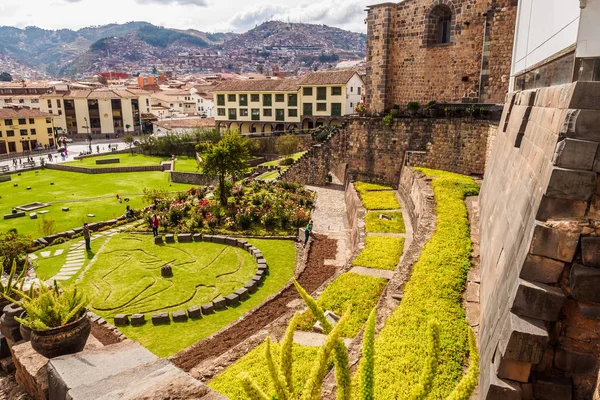 Inca bleibt im Kloster Santo Domingo oder Qorikancha. Museum in Cuzco — Stockfoto