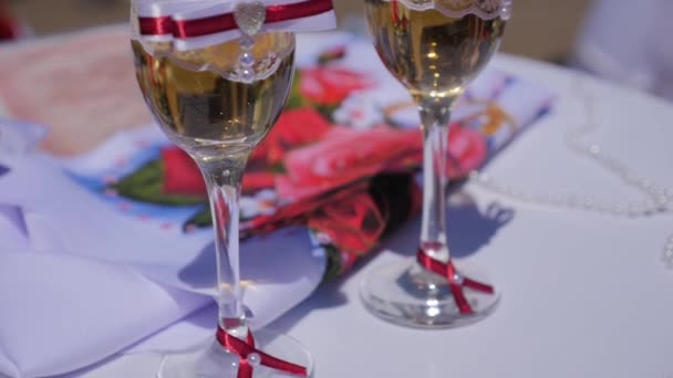 Close Wedding Glasses Champagne — Stock Video