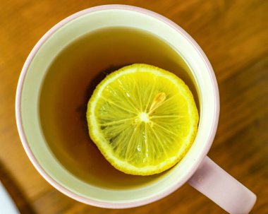 Limonlu lezzetli çay