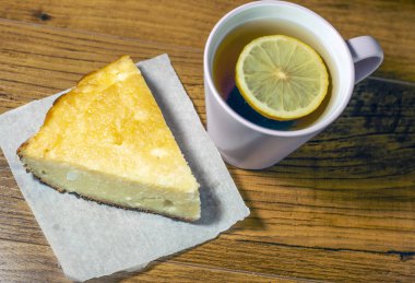 süzme peynir güveç, lor tatlısı, peynirli kek
