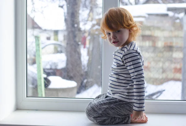 Little Girl Red Hair Window Redheaded Little Girl — Stock Photo, Image