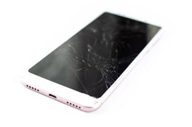 kırık bir sensör ve ekran ile beyaz telefon, beyaz bir arka plan üzerinde kırık dokunmatik cam izole 