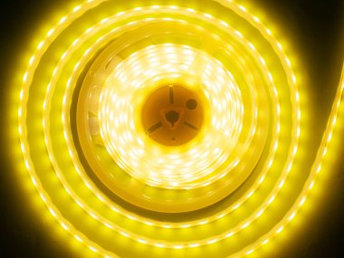 evler, ofisler ve diğer karanlık yerler için dekoratif ışıklandırma montajı için parlak ışık şeridi 