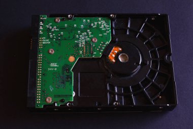 siyah arka plan hdd sabit disk 