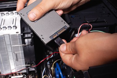 bilgisayara katı hal sürücüsü yükleme,ssd diski bağlayın