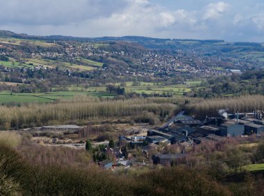 Derby İngiltere, Derbyshire, İngiltere: 11 Şubat 2018: Darley Dale arasında geri dönüşüm tesisi görünümünde H J Enthoven Ltd pil ile arıyorum. Bir subsiduary Ecobat teknolojilerin geri dönüşüm tesisi Avrupa'nın en büyük lider bir sitedir.
