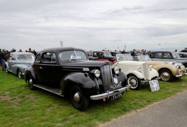 Anglesey, İngiltere: 20 Şubat 2018: 1930'larda klasik otomobil gösteri Anglesey Vintage ralli, bir seçim