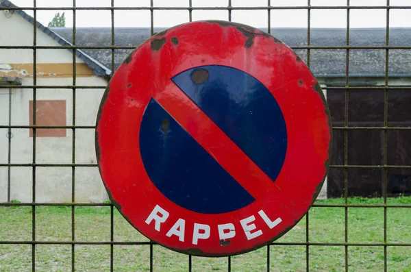 Frans Rappel Verkeersbord Een Blauwe Achtergrond Met Een Rode Rand — Stockfoto
