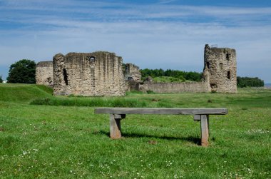 Flint Castle olan ilk Galli kalenin kalıntıları ben yüzüğünü demir parçası olarak Kral Edward tarafından inşa.