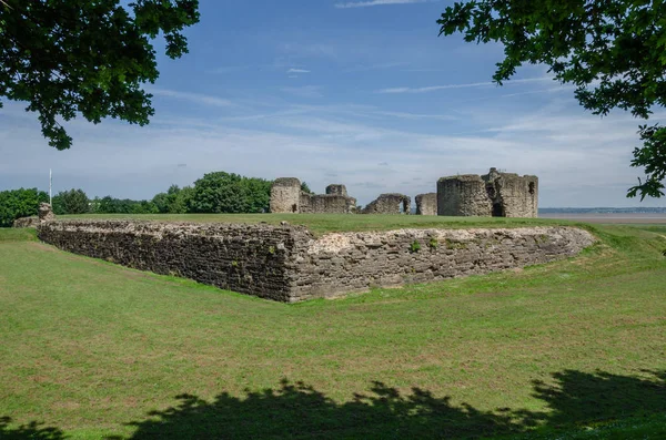 Flint Castle olan ilk Galli kalenin kalıntıları ben yüzüğünü demir parçası olarak Kral Edward tarafından inşa.