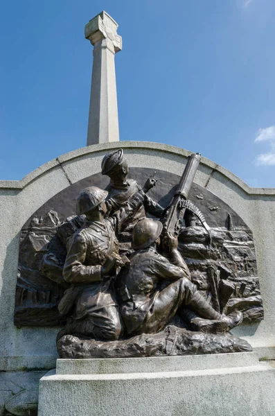 Port Sunlight, İngiltere: 6 Haziran 2018: bitişik kolu Bros sabun fabrikasının işçileri ev inşa bir model köy. Etkileyici şekil-in savaş anıtı olduğunu.