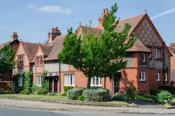 Port Sunlight, İngiltere: 6 Haziran 2018: bitişik kolu Bros sabun fabrikasının işçileri ev inşa bir model köy. Mimar styling özetin özeti İngilizce olarak tasarlanmış tek tek her evim.