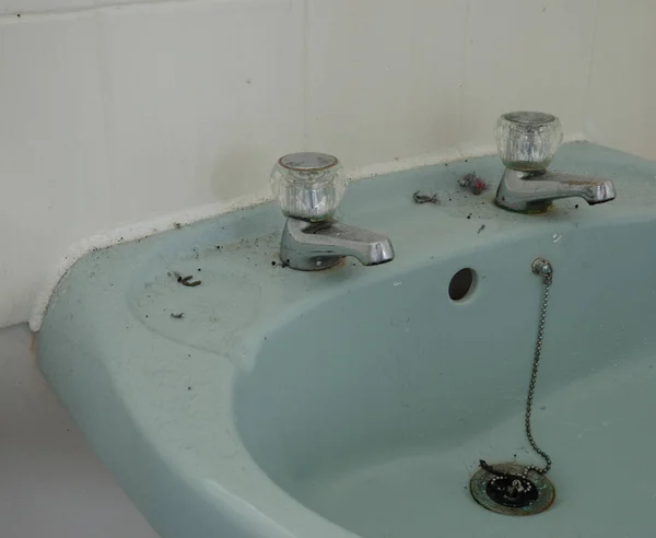 Baño Sucio Viejo Polvoriento Baisn —  Fotos de Stock