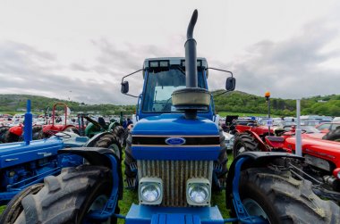Tarım traktörleri Llandudno Ulaşım Festivali 2019'da sergileniyor.