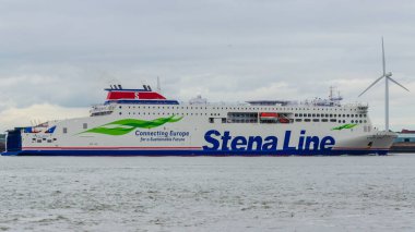 Wallasey, İngiltere: 3 Haziran 2020: Stena Edda, bir ro-ro yolcu feribotu, Belfast 'tan Birkenhead' e yaklaşan Mersey Nehri 'ne girer. Kıbrıs bayrağı altında 2020 yılında inşa edilmiştir..