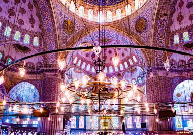 İstanbul 'daki Mavi Cami' nin içi. Türkiye