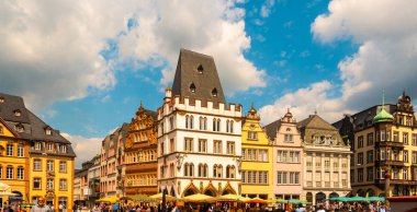 Ana Pazar Trier Rheinland Pfalz Almanya.