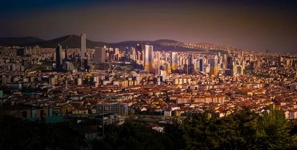 Fotografie z Kadikoy a Atasehir hrabství na denní, Istanbul, Turecko — Stock fotografie