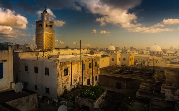 Veduta Della Moschea Zaytuna Dello Skyline Tunisi All Alba Moschea — Foto Stock