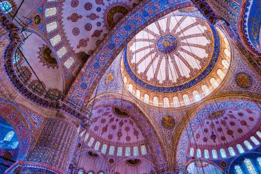 İstanbul 'daki Mavi Cami' nin içi. Türkiye