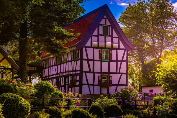 Traditional german house in Konigswinter, near Bonn, Germany. — Stock Photo, Image