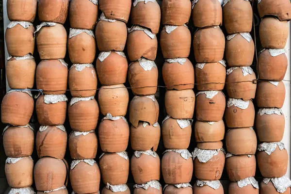 Wall made of Kebab Pottery — Stock Photo, Image