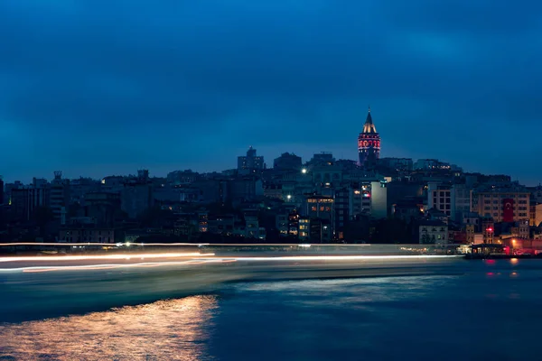 İstanbul, Türkiye'nin Orta Çağ Simgesel Yapı kule Beyoğlu İlçe tarihi mimarisi ve galata — Stok fotoğraf
