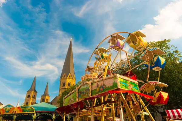 Hermosa imagen de atracciones y catedral en Bonn, Alemania — Foto de Stock