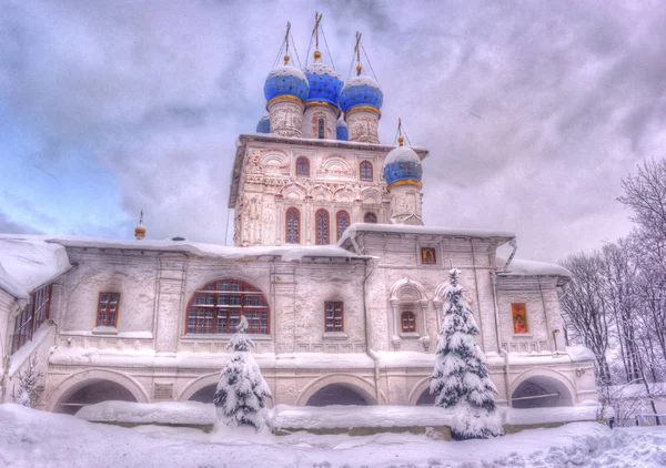 Chiesa nel parco Kolomenskoye, Mosca, Russia — Foto Stock