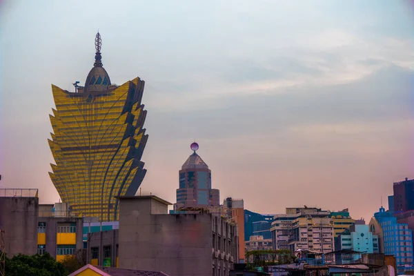 Macau, China cidade horizonte ao entardecer . — Fotografia de Stock