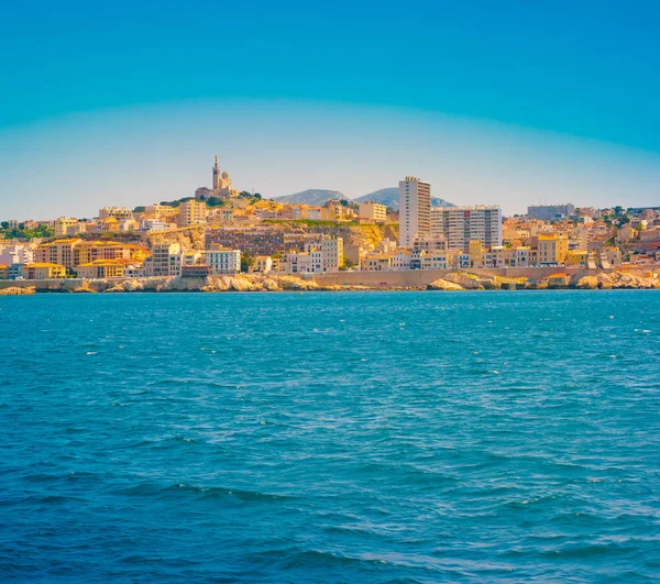 Marseille panorama from Frioul archipelago. Marseille, Provence-Alpes-Cote dAzur, France. — Stock fotografie