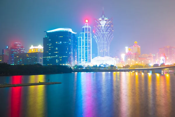 Panorama miradouro paisagem urbana crepúsculo noite tráfego em Macau — Fotografia de Stock