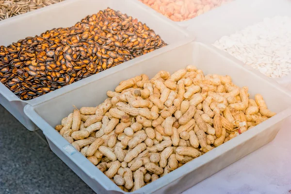 Amendoim, sementes de melão, é uma noz muito nutritiva . — Fotografia de Stock